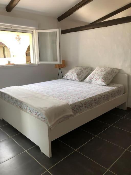 Logement Insolite Au Coeur D'Une Ecurie Arles Zewnętrze zdjęcie